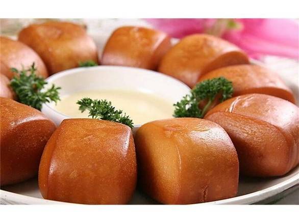 187. Petit Pain Frit (4 Mcx) / Fried Bun / 炸馒头